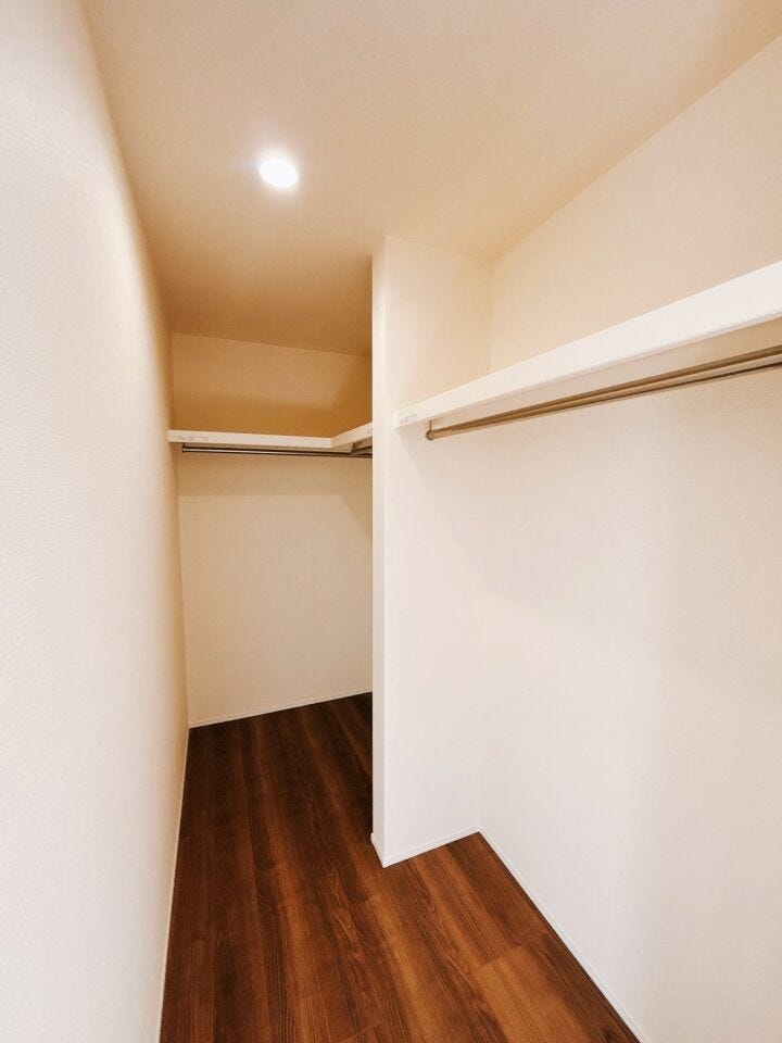 WICは衣類をゆったりと収納するスペースがあるため、しわやダメージを防ぎ、長持ちさせることができます。