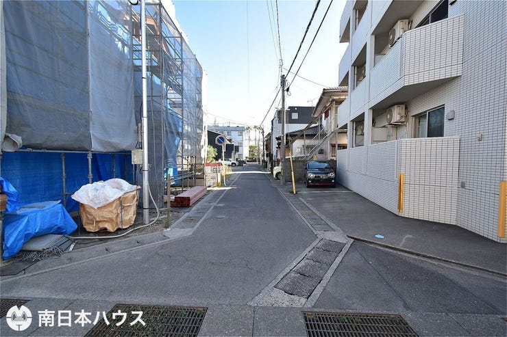 【前面道路】南向きの前面道路幅は約4mです!閑静な住宅街にあり静かで落ち着いた暮らしができます♪