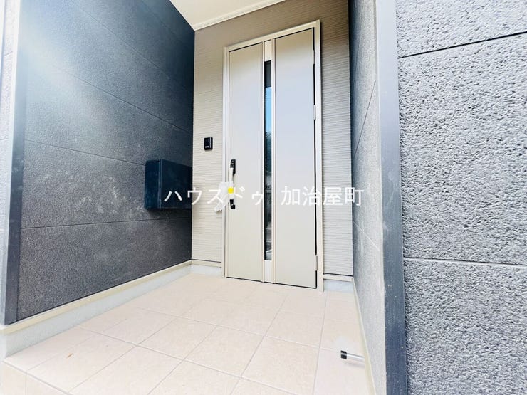 オプションでフロアコーティング、珪藻壁施工、エアコン設置、カーテンレール取付等ご相談可能です♪