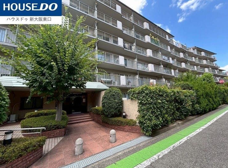 南東向きバルコニーで明るく、15帖以上のLDKです。