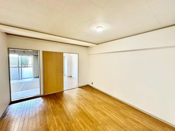 白を基調とした美しい内装です。