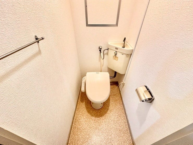 おトイレは、ウォシュレット完備