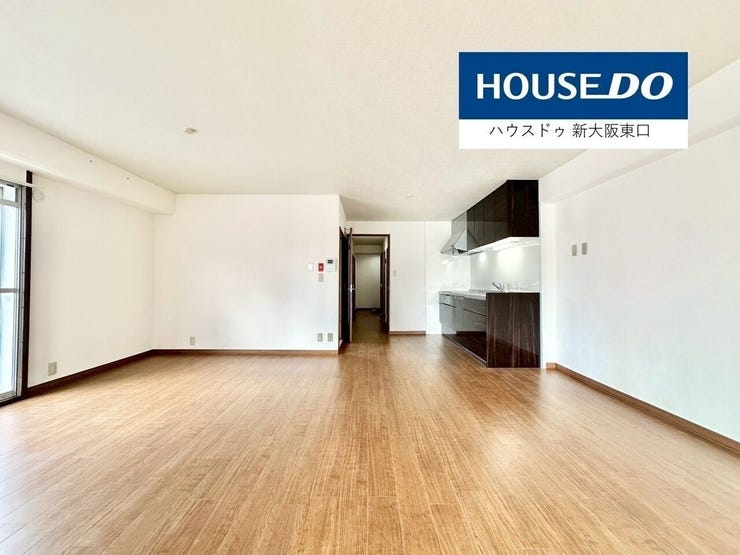 フローリングも張替え済み
たいへんキレイです。