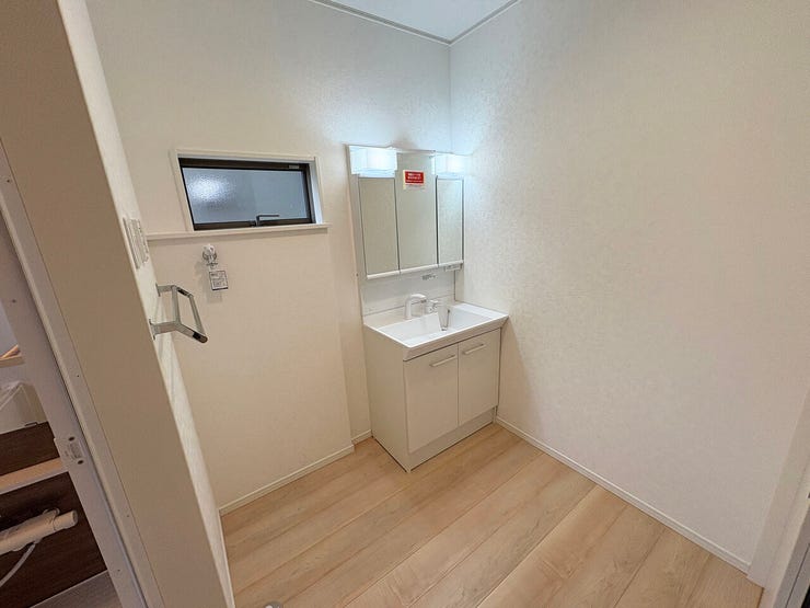 【同型写真】
※色は異なる場合がございます。