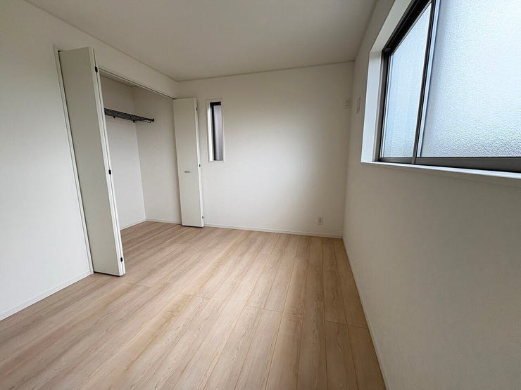 【同型写真】
※色は異なる場合がございます。