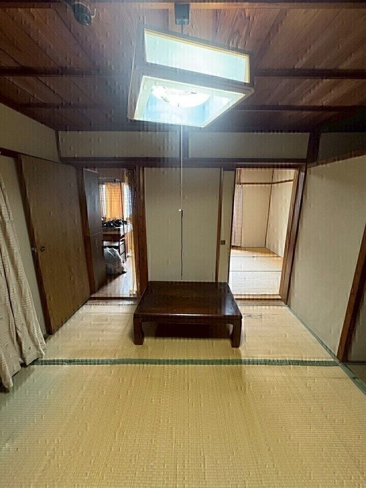 洋室・和室へとつながっています。