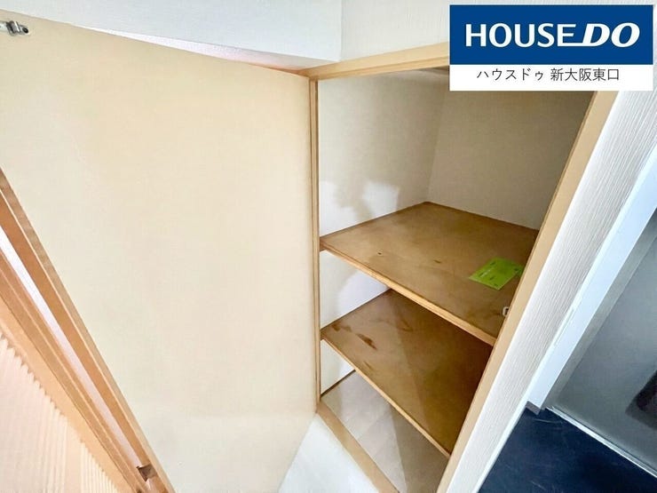 洋室6帖の収納。