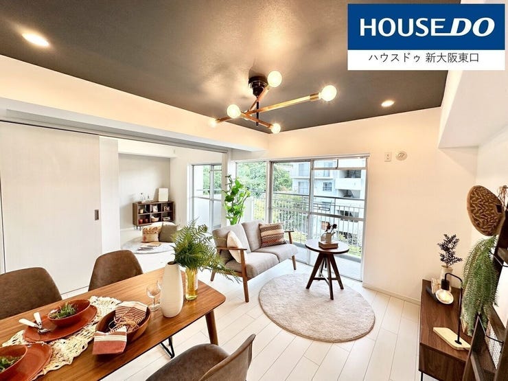 白を基調とした美しい内装
白は膨張色なのでとても広く感じられます。