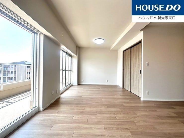 天井が高く、とっても広く感じられます。