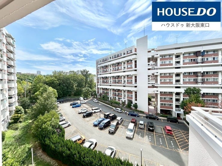 敷地内の平面駐車場です。