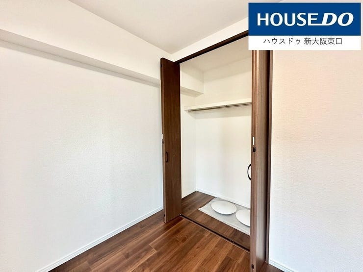 収納も各部屋に。
奥行きがありお荷物もたっぷり入ります。