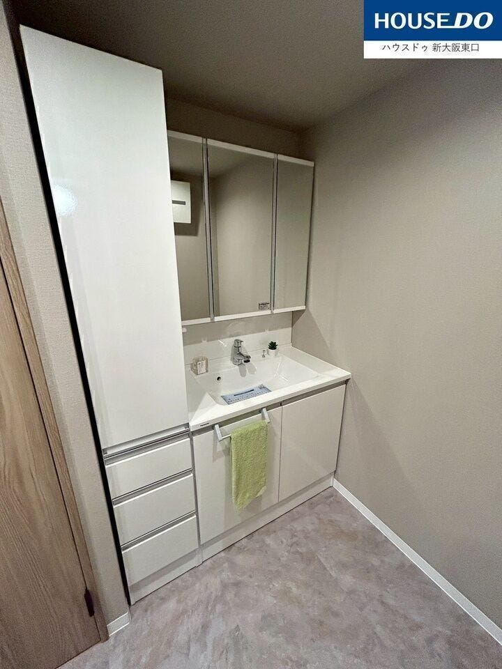 三面鏡で収納豊富★