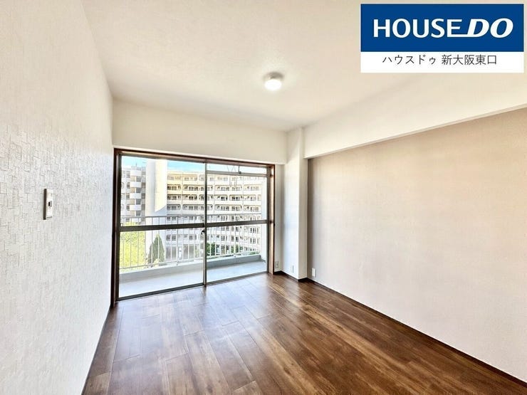 洋室6帖
南に向いているお部屋です