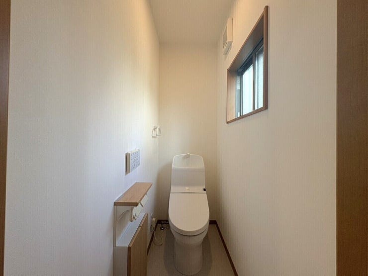 寒い季節も快適に使える、機能性に優れたトイレです。