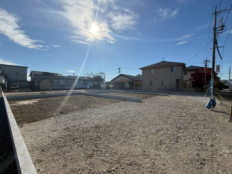 完成前の物件購入が不安な方は、同じ建築会社の別物件を内覧することで
物件の雰囲気を確認できます!
ハウスドゥ小牧味岡店は即対応が可能です!ぜひご相談ください!