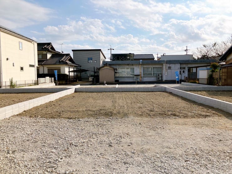 完成前の物件購入が不安な方は、同じ建築会社の別物件を内覧することで
物件の雰囲気を確認できます!
ハウスドゥ小牧味岡店は即対応が可能です!ぜひご相談ください!