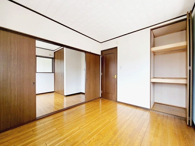 工夫次第で楽しく使えるお部屋です。