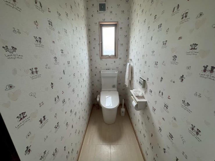 遊び心溢れるデザインクロスを採用! 細部にまでこだわった、見て楽しい空間です。