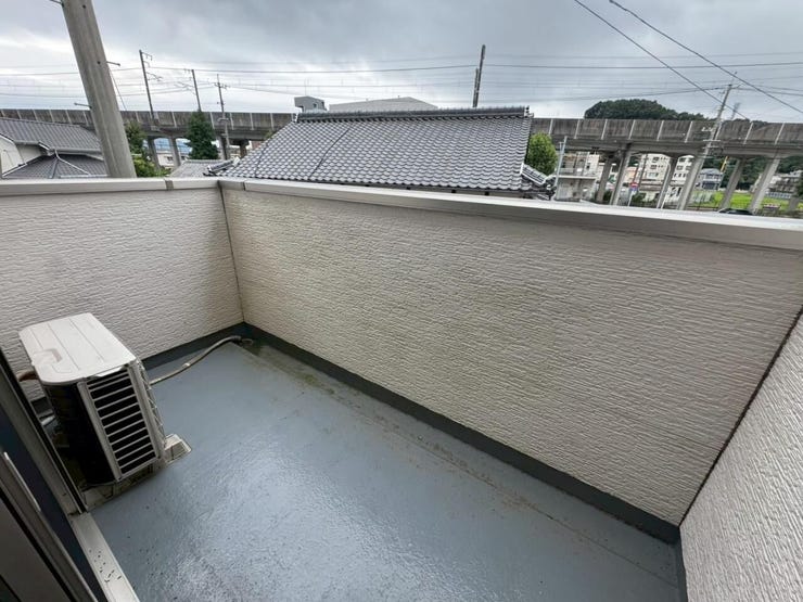 洗濯物だけでなく、布団などの大きなものも干しやすい広さです。