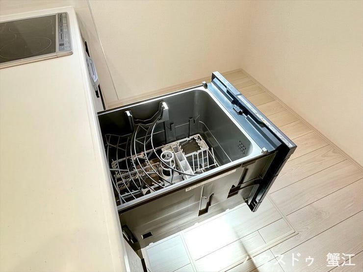 食洗機 食器洗いの時間を短縮できます。
空いた時間は家族との団欒や、趣味の時間に。