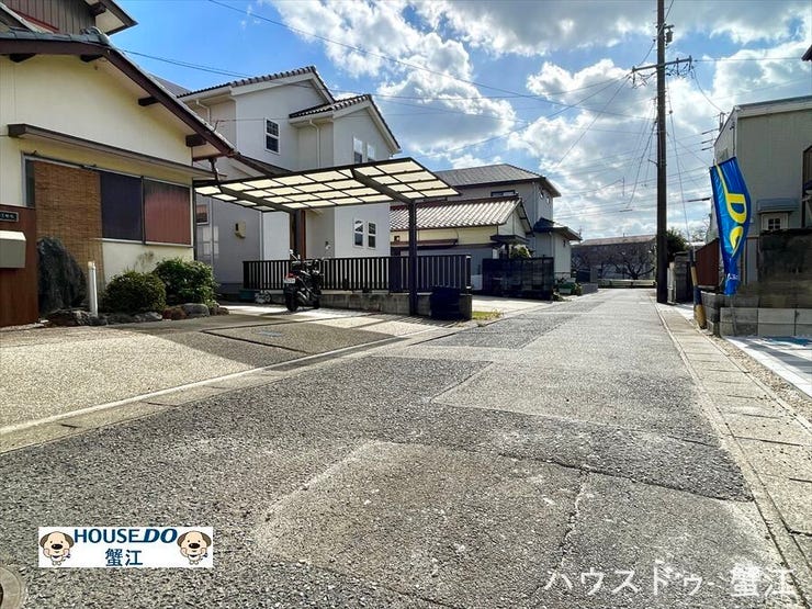 東側公道幅約3.9m