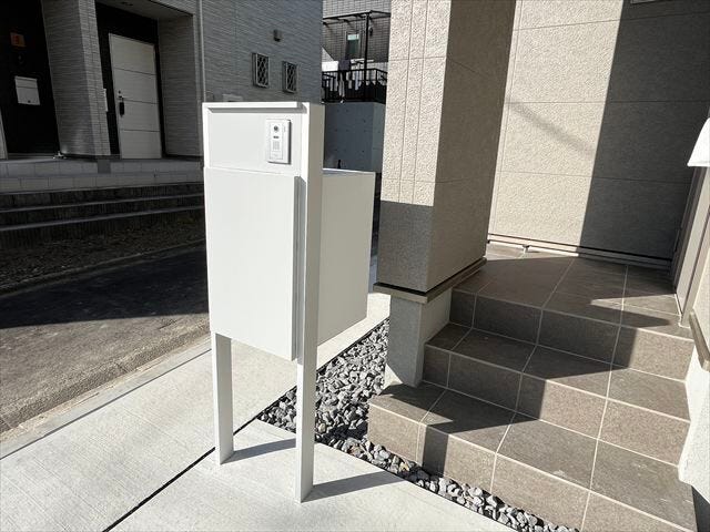 ◆宅配ボックス◆留守がちなご家庭でもいつでも気兼ねなく荷物が受け取れます。