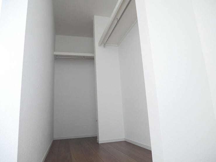 施工例 季節ごとの入れ替え不要!!たっぷり収納できるウォークインクローゼット