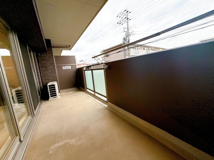 2面バルコニーで洗濯物がたくさん干せます◎