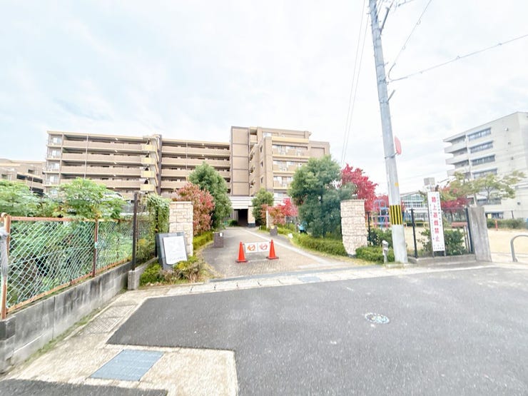 自然に包まれ心が豊かになる明るい街です。新しい住まいで新生活を始めていただくのに最適な環境です。