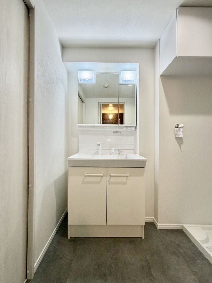 忙しい朝にうれしい洗髪洗面化粧台付が便利です♪