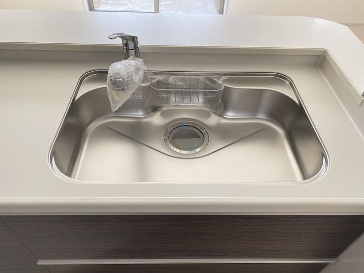 広々シンクには、浄水器一体型水栓付き♪(新築時写真)