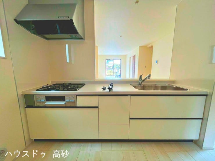 お料理をしながらご家族との会話も弾む対面キッチンです♪(撮影日:2026.3.19)