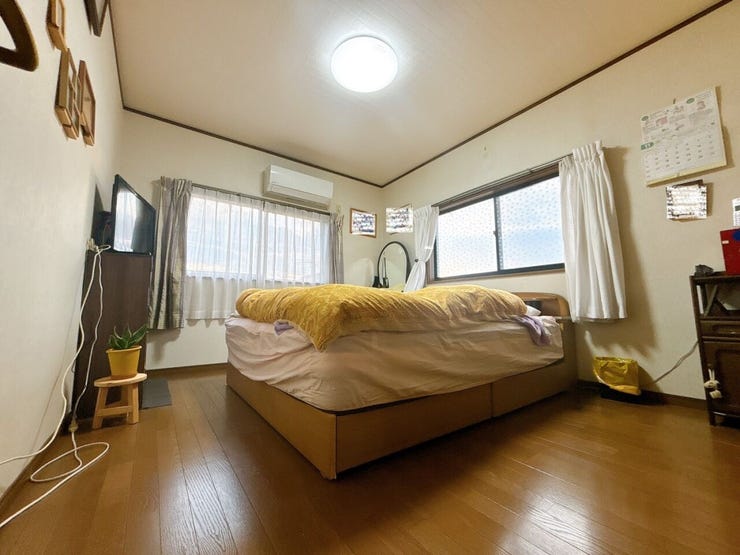 ご家族揃ってお休みいただける、広々としたお部屋です。