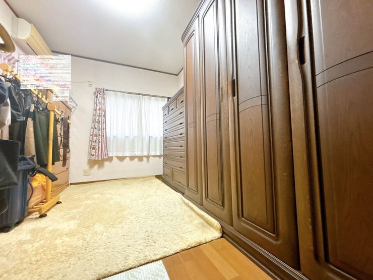 色合いに統一感のある、落ち着いた雰囲気のお部屋です。