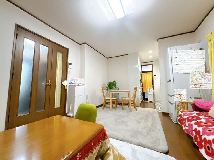 家具を配置しても広さを感じられる、ゆとりのあるLDKです。