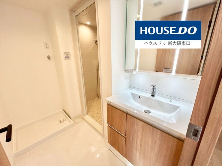 三面鏡のシャンプードレッサーです。