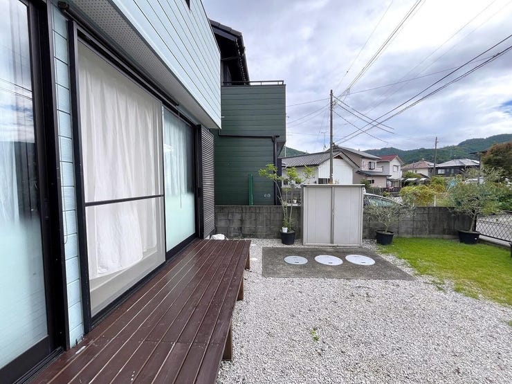 ウッドデッキとお庭です♪
BBQやプール遊びも出来ますね◎