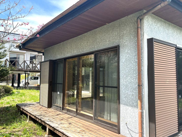 1階 ウッドデッキあり 修繕必要