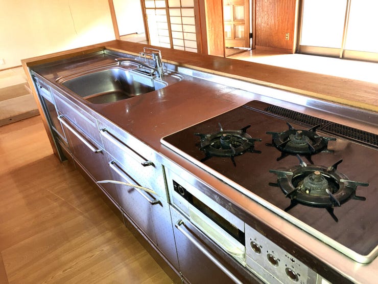 キッチンも広めです