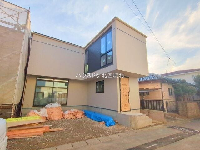 【外観】
西春小学校/西春中学校エリアに4LDKの新築戸建てが登場です♪名鉄犬山線/徳重・名古屋芸大より徒歩11分、ピアゴ西春店より徒歩6分の好立地!