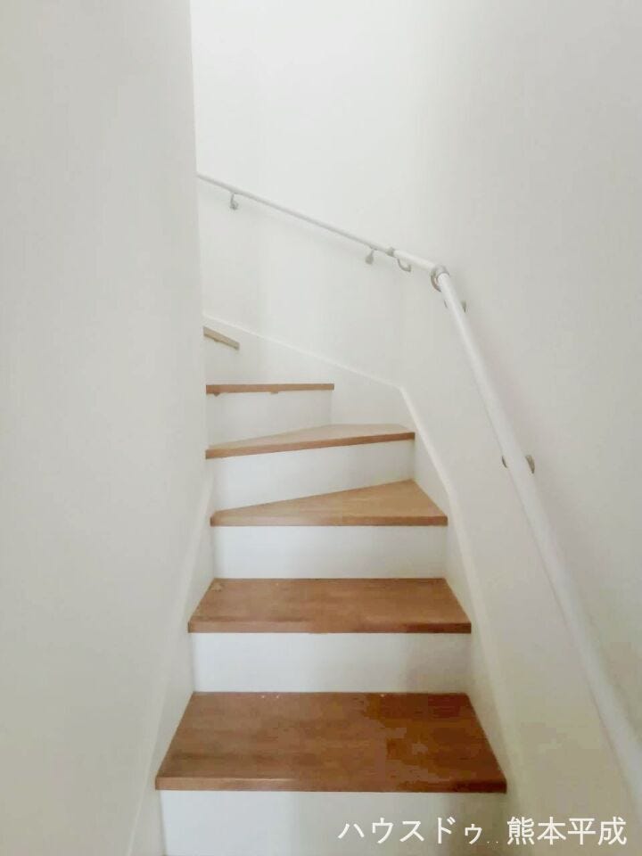 オシャレな曲線階段