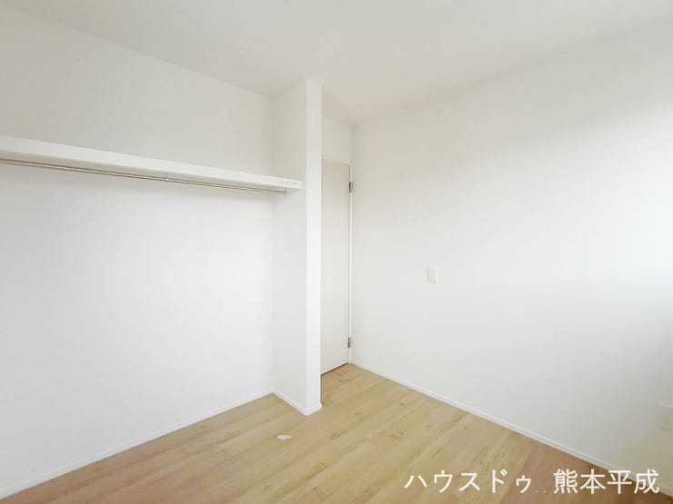 洋服が沢山かけらるスペースはうれしい