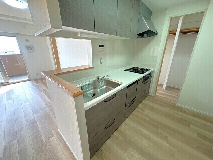 吊戸棚もあり収納豊富です!