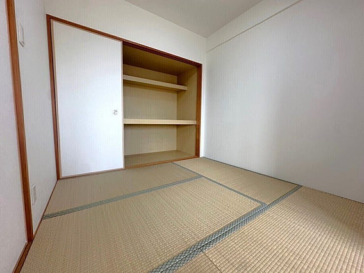 客間やお子様の遊び場としてもお使いいただける和室!