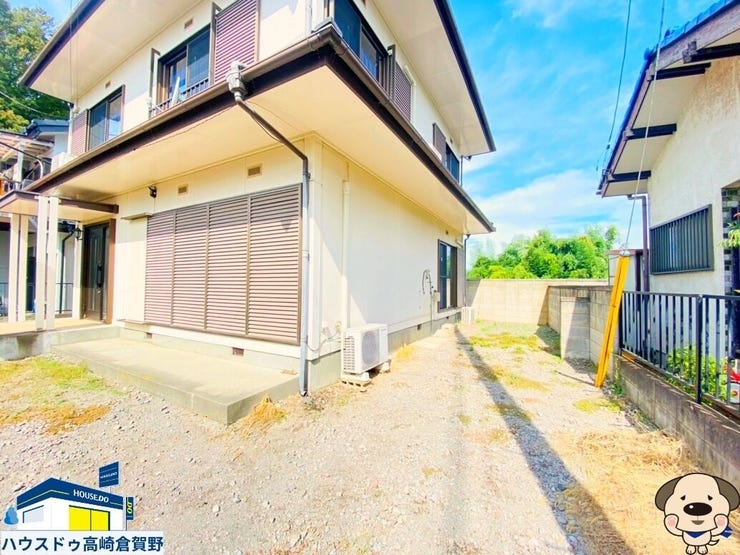 玄関近くに駐車スペースあり!雨の日の乗り降りもスムーズで、使い勝手◎