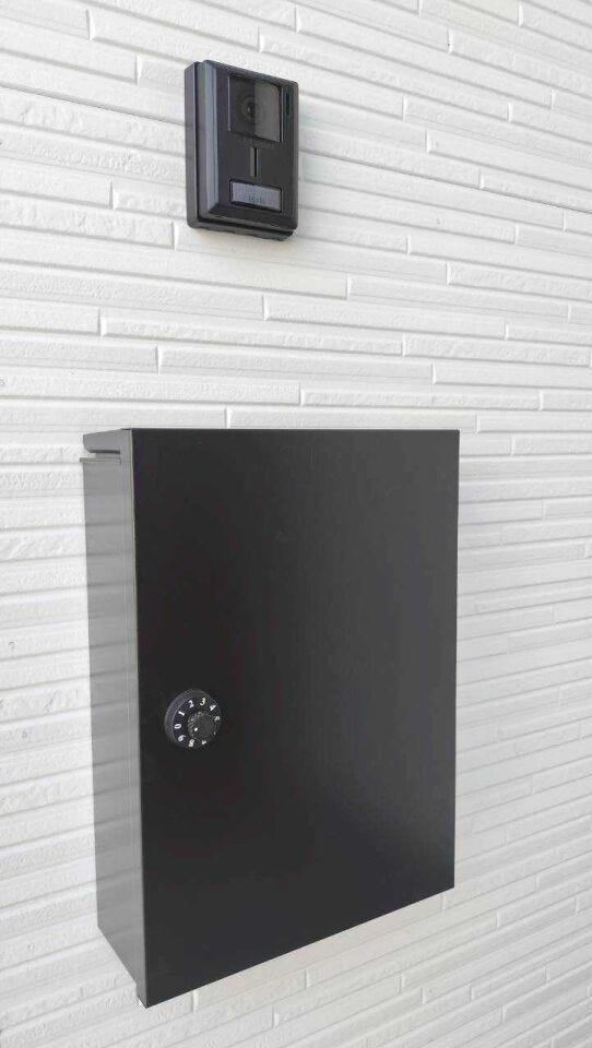 メールボックス、カメラ付きインターホン付き