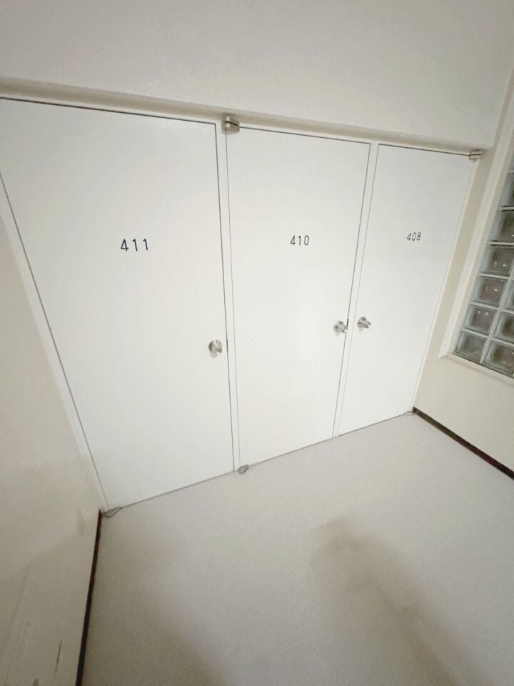 ≪トランクルーム≫
トランクルーム(無償)があり、タイヤやアウトドア用品など収納可能です。