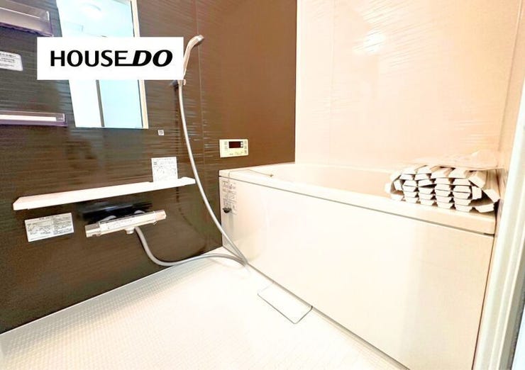 明るい色合いで統一された最新設備搭載の浴室は、1日の疲れを癒す空間です!