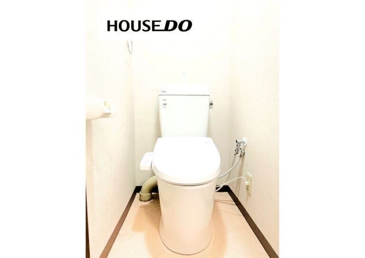 明るく爽やかな雰囲気のトイレです。誰もが使う場所だからこそ清潔感のある空間に!