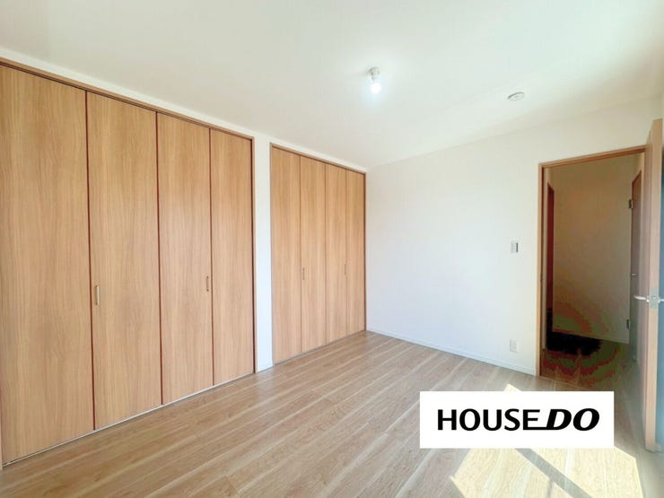 大容量クローゼットが1部屋に2カ所ございます!お部屋がすっきり見せられます◎